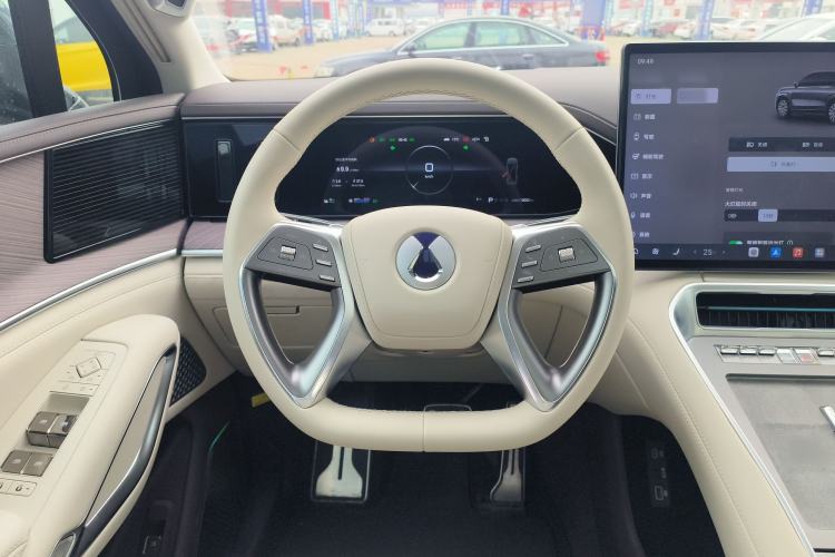 Used Denza N9 2025 Flagship Model
