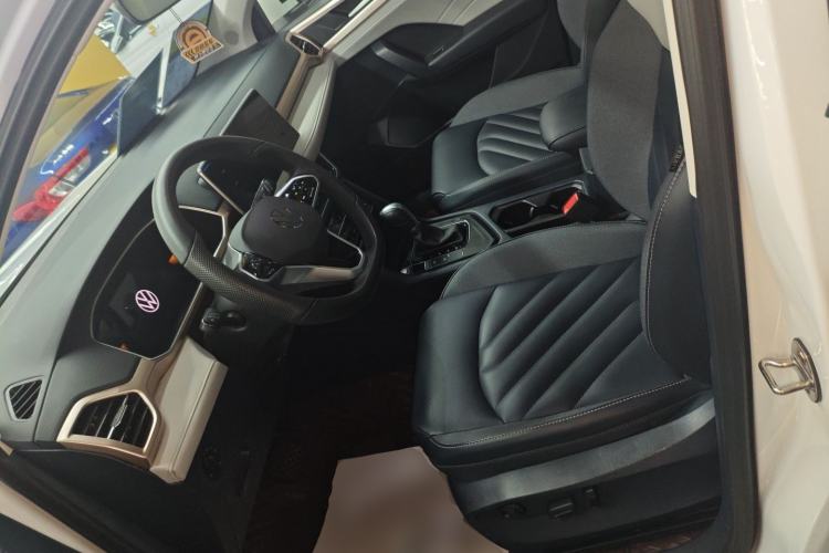 Used Volkswagen Tharu 2023 300TSI Two-Wheel-Drive Moonlight Edition