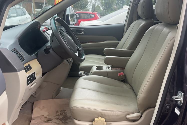 Used BYD M6 2013 2.4L Manual Luxury Model
