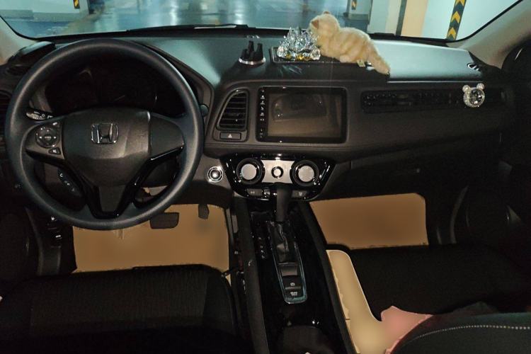 Used Honda Vezel 2020 1.5L CVT Luxury Edition Center Console