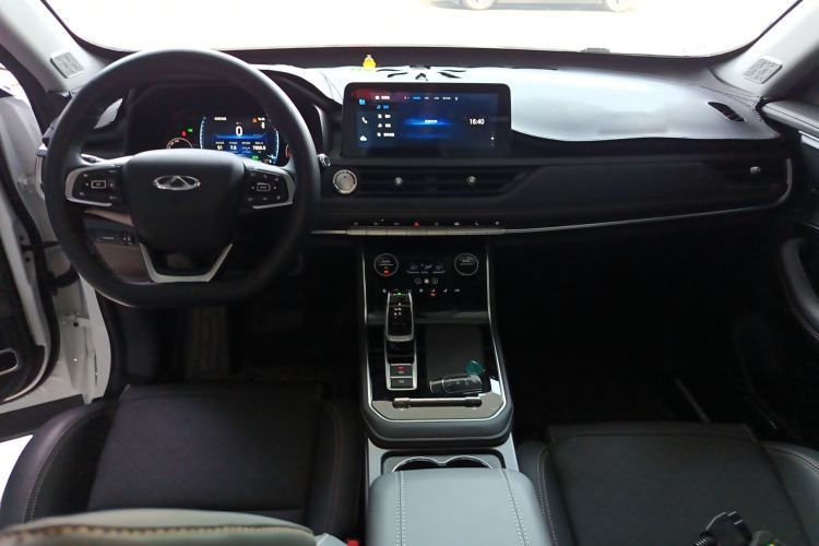 Used Chery Tiggo 8 2024 230TCI Automatic New Edition 7-Seater Center Console