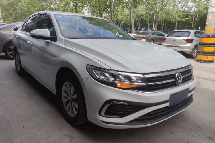 Used Volkswagen Bora 2023 200TSI DSG Comfort Edition Front Right 45 Deg