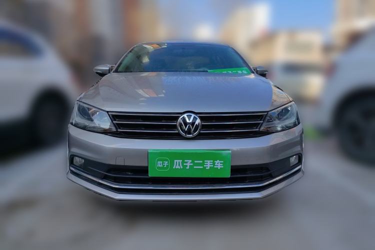 Used Volkswagen Sagitar 2015 1.6L Automatic Comfort Model
