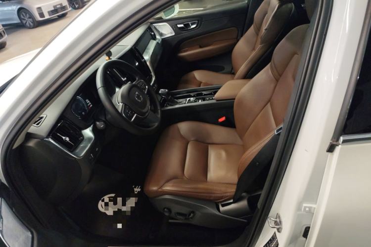 Used Volvo XC60 2019 T5 4x4 Smart Edition China VI Standard