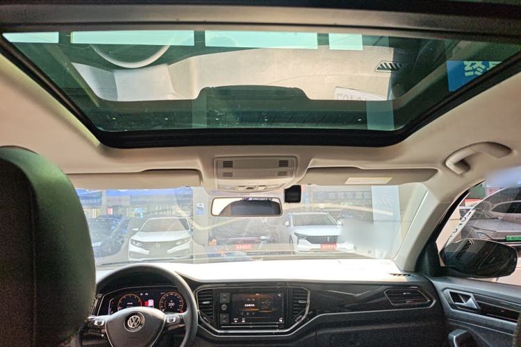 Used Volkswagen T-ROC 2020 280TSI DSG Two-Wheel Drive Comfort Version