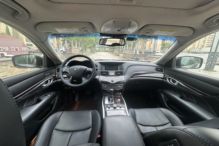 Used Infiniti M Series 2012 M25L Comfort Edition