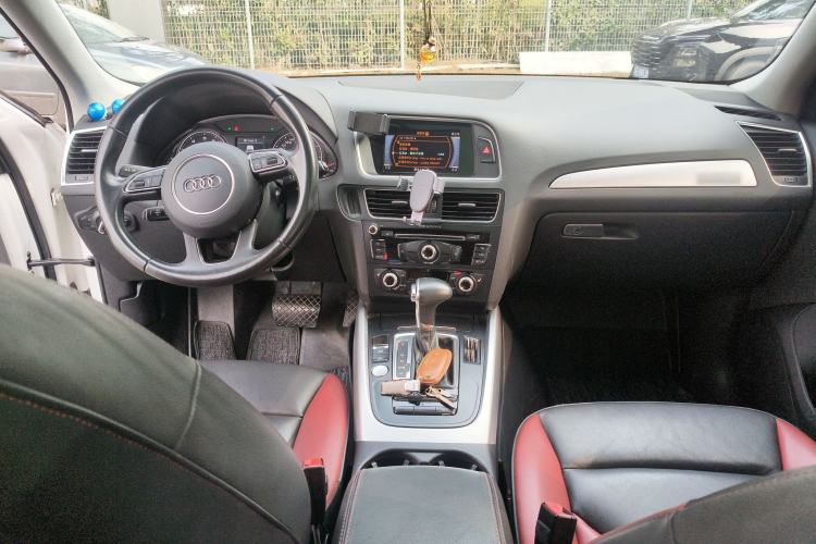 Used Audi Q5 2017 Plus 40 TFSI Technology Model
