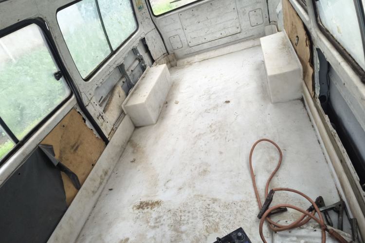 Used Jinbei Hiace 2014 2.0L 5th Generation Kuaiyunwang Business Version 4G19 Left Rear Seat