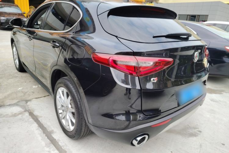 Used Alfa Romeo Stelvio 2017 2.0T 200HP Luxury Edition
