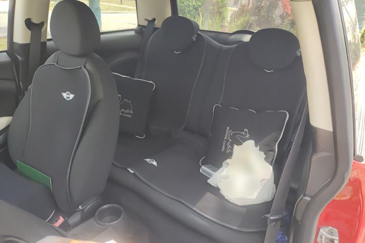 Used MINI 2011 1.6L ONE
