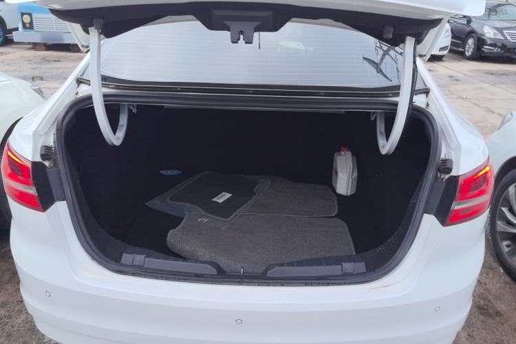 Used Ford Escort 2017 Happiness Edition 1.5L Automatic Fashion Version
