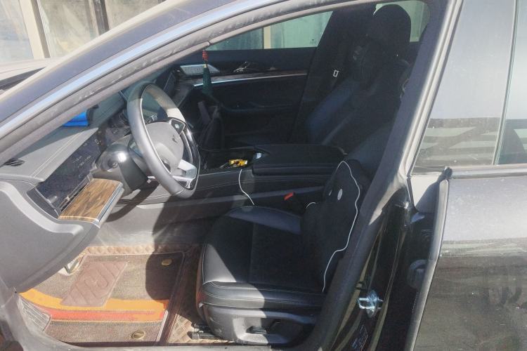 Used NETA S 2023 All-Electric 520 km Range Rear-Drive Version Left Front Seat