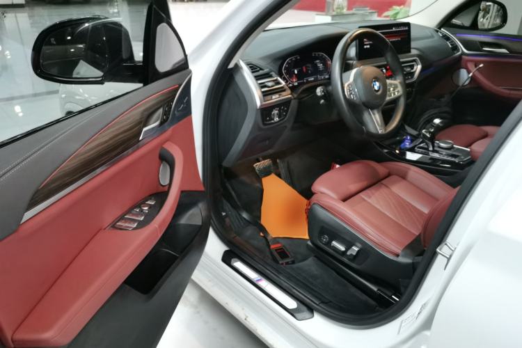 Used BMW X3 2023 xDrive30i Leading Model M Night Edition Package Driver Seat