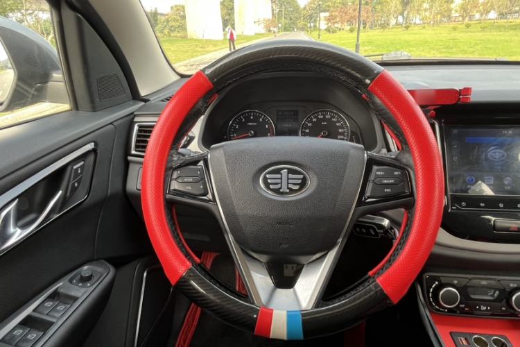 Used FAW Senya R7 2016 1.6L Manual Luxury Model