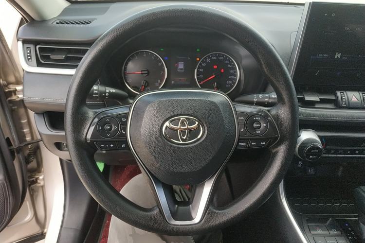 Used Toyota Wildlander 2020 2.0L CVT Two-Wheel Drive Luxury Edition Steering Wheel