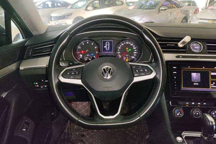 Used Volkswagen Magotan 2020 280TSI DSG Comfort Edition Steering Wheel