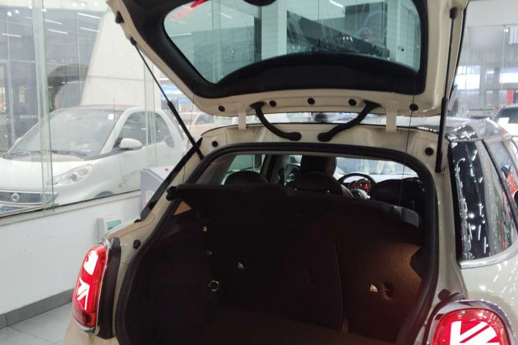 Used MINI 2019 1.5T COOPER Classic Edition Five-Door Version
