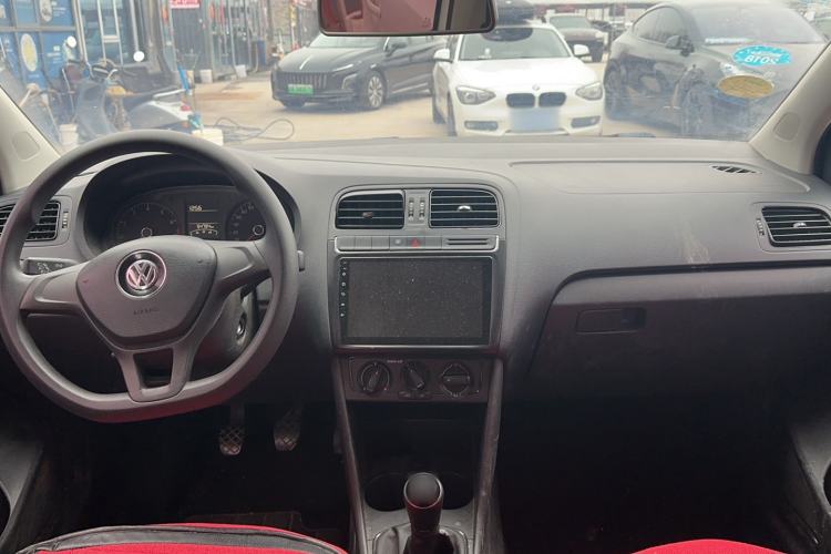 Used Volkswagen Polo 2016 1.4L Manual Fashion Model