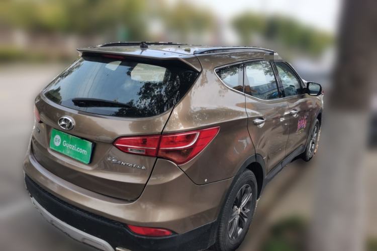 Used Hyundai Santa Fe 2013 2.4L Automatic Two-Wheel Drive Smart Version