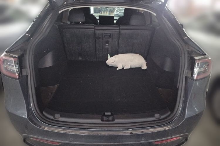 Used Tesla Model Y 2022 Rear-Wheel-Drive Version Trunk