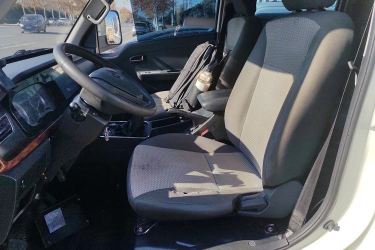 Used Kuayue Kuayue Zhe D5 2021 1.6L Standard Edition Double-Cab Flatbed with Dual Rear Wheels 3050mm Cargo Bed DAM16KL
