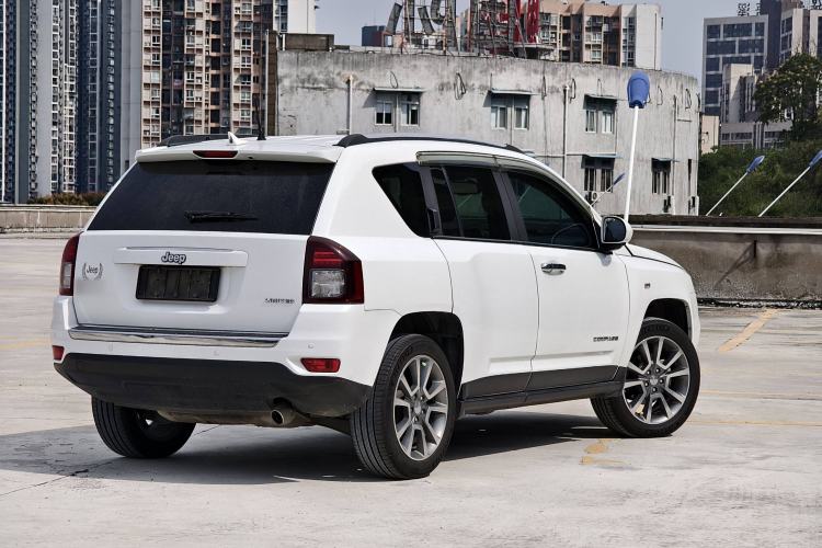 Used Jeep Compass 2014 2.4L four-wheel drive luxury version