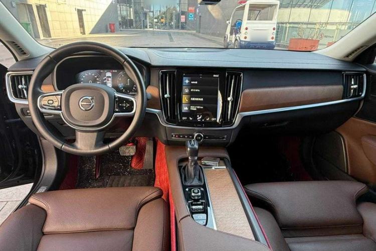 Used Volvo S90 2020 Facelift T5 Smart & Luxurious Edition