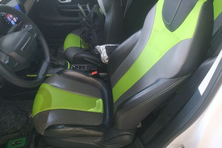 Used Roewe Clever 2021 302 km New Four-Seater Super-Efficient Version Left Front Seat