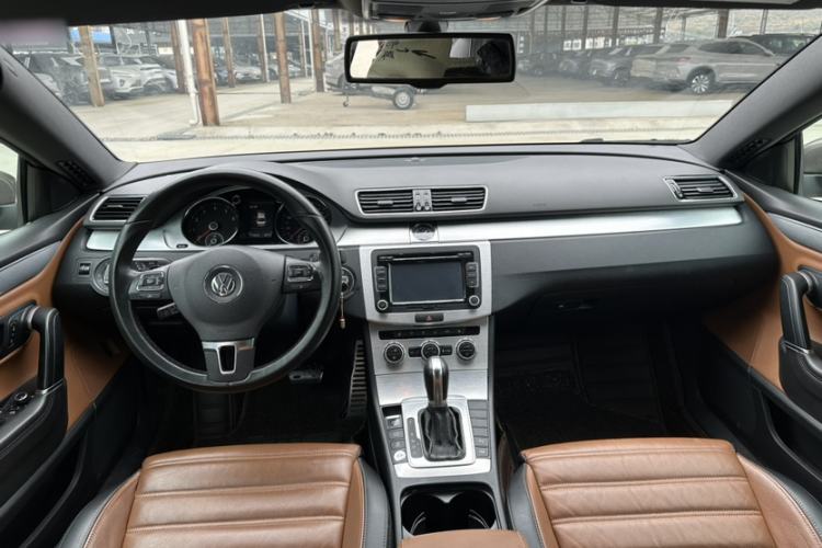 Used Volkswagen FAW-Volkswagen CC 2013 1.8TSI Luxury Model Interior 1