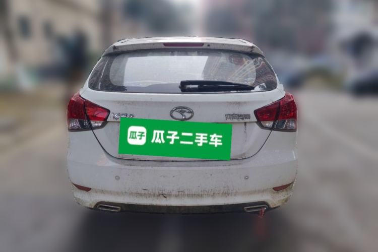 Used Soueast V6 Lingshi 2014 1.5L Manual Luxury Edition for Women