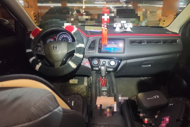 Used Honda Vezel 2019 1.5L CVT Luxury Model China VI Center Console