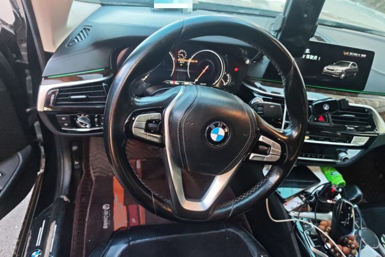 Used BMW 5 Series 2018 525Li Luxury Package Steering Wheel