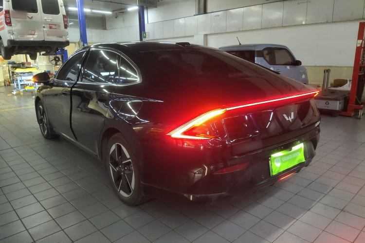 Used Wuling Xingguang 2025 610 km Smart Flagship Version Rear Left 45 Deg
