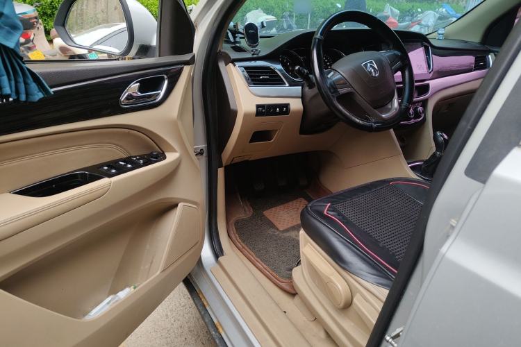 Used Baojun 730 2016 1.5L Manual Comfort Version 7 Seats China V Emission Standard
