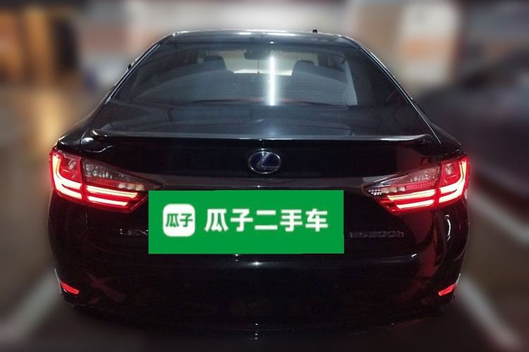 Used Lexus ES 2017 300h Mark Levinson Comfort Edition Rear