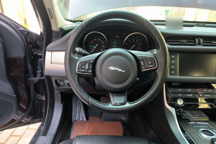 Used Jaguar XFL 2017 XFL 2.0T 200PS Windflower Edition
