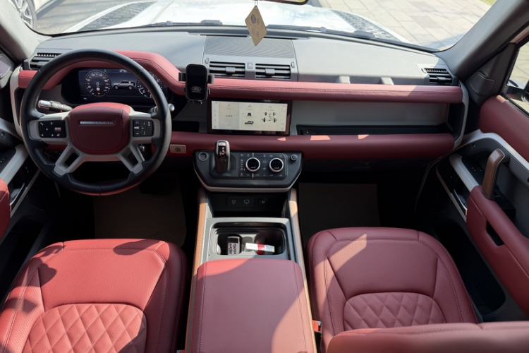 Used Land Rover Defender 2021 110 P400 SE