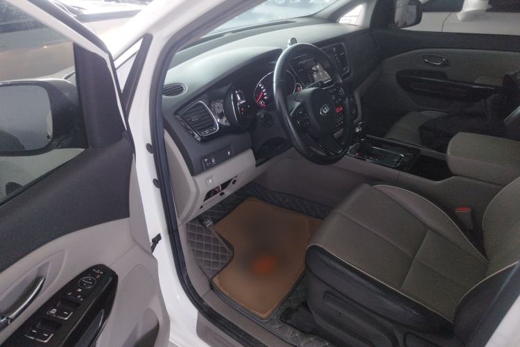 Used Kia Carnival 2015 3.3 GDI Luxury Edition China V Standard Driver Seat