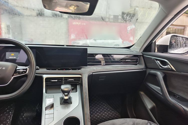 Used Roewe D5X DMH 2024 135 Tech Edition
