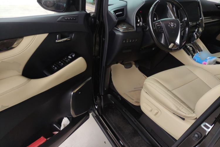 Used Toyota Alphard 2020 Dual-Engine 2.5L Prestige Edition
