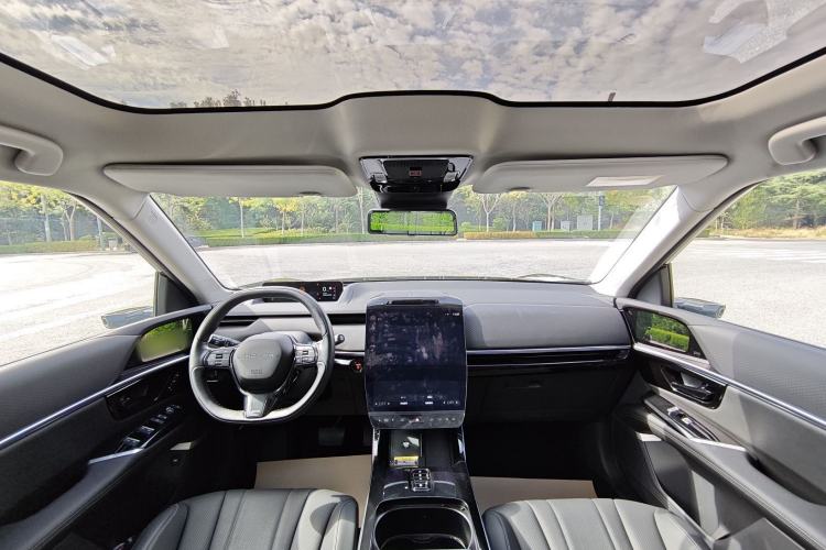 Used Honda P7 2025 Rear-Drive Long-Range Pro
