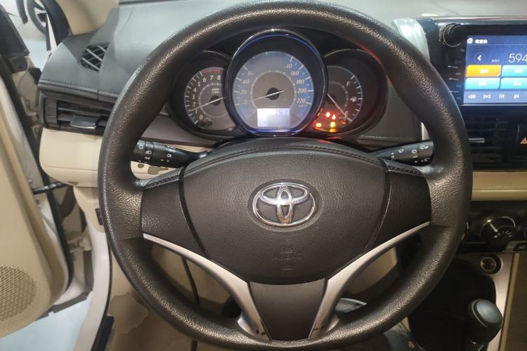 Used Toyota YARiS L Zhi Xuan 2015 1.5E Automatic Charm Edition