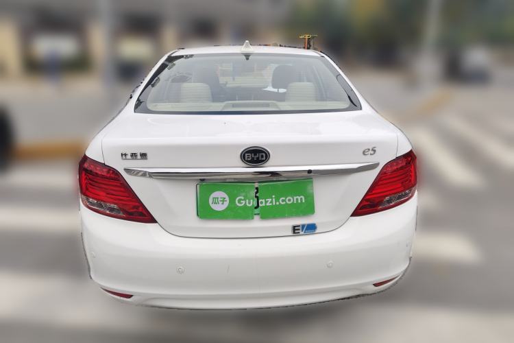 Used BYD e5 2018 450 Smart Connect Deluxe Edition Rear