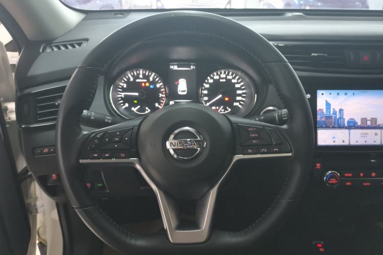 Used Nissan X-Trail 2022 Revised Version 2.0L Two-Wheel Drive Smart Connect Premium Edition
