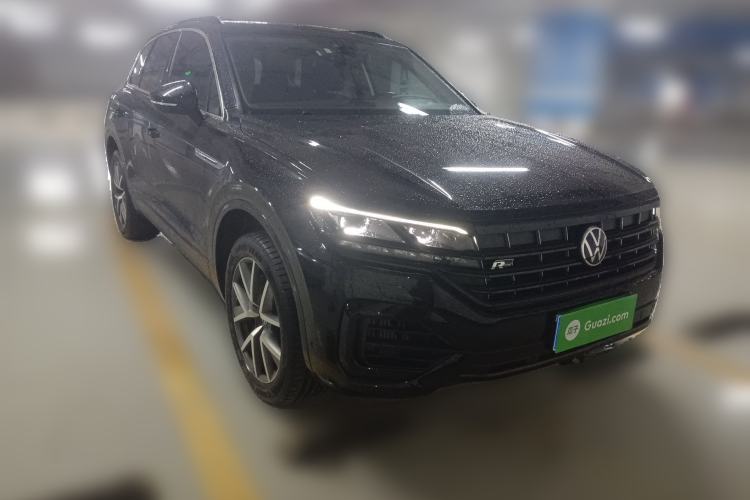 Used Volkswagen Touareg 2021 3.0 TSI Prestige Edition Classic Sport Package Front Right 45 Deg