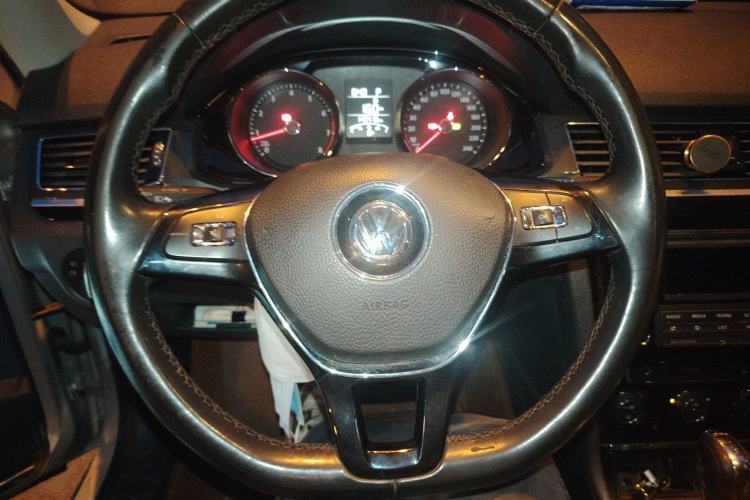 Used Volkswagen C-TREK 2017 230TSI DSG Luxury Model
