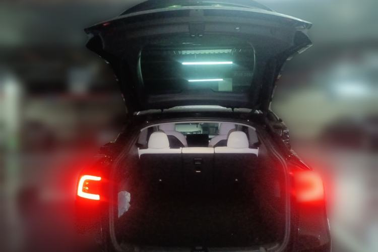 Used Tesla Model Y 2022 Long-Range All-Wheel-Drive Version Trunk