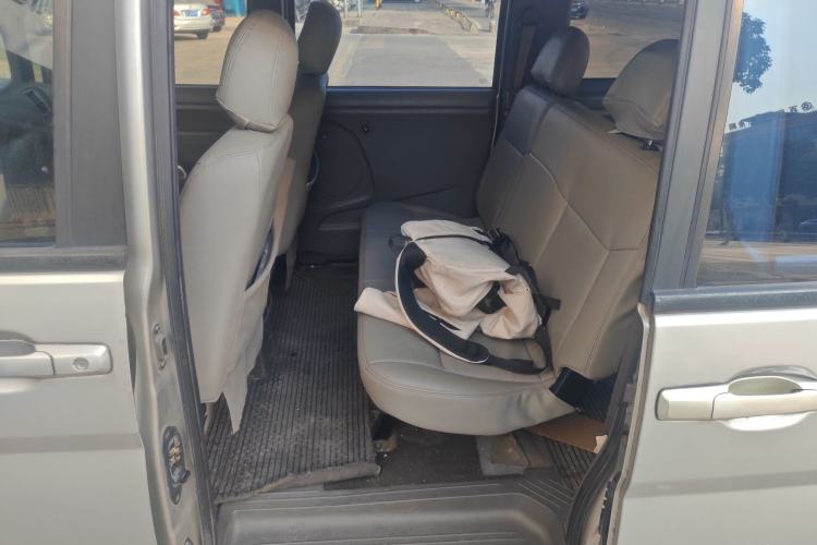 Used Dongfeng Shuaike 2011 1.6L Manual Luxury 7-Seater