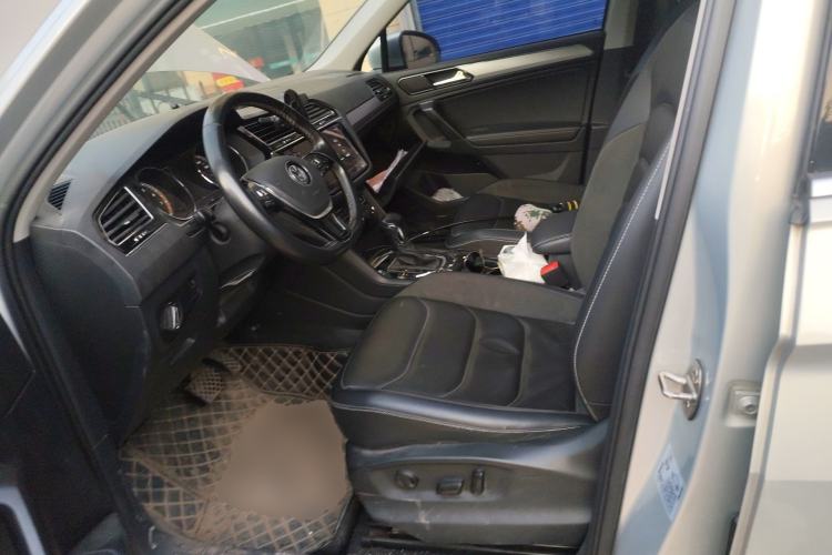Used Volkswagen Tiguan L 2019 Revised Version 280TSI Automatic Two-Wheel Drive Panoramic Comfort Edition China VI Standard Left Front Seat