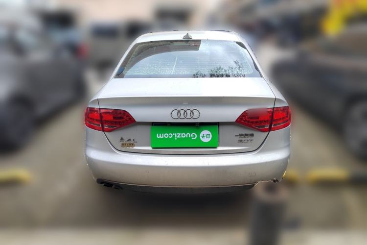 Used Audi A4L 2011 2.0 TFSI Comfort Model
